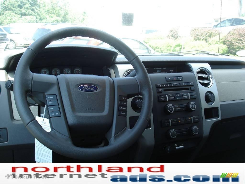 2010 F150 XLT SuperCrew 4x4 - Tuxedo Black / Medium Stone photo #14