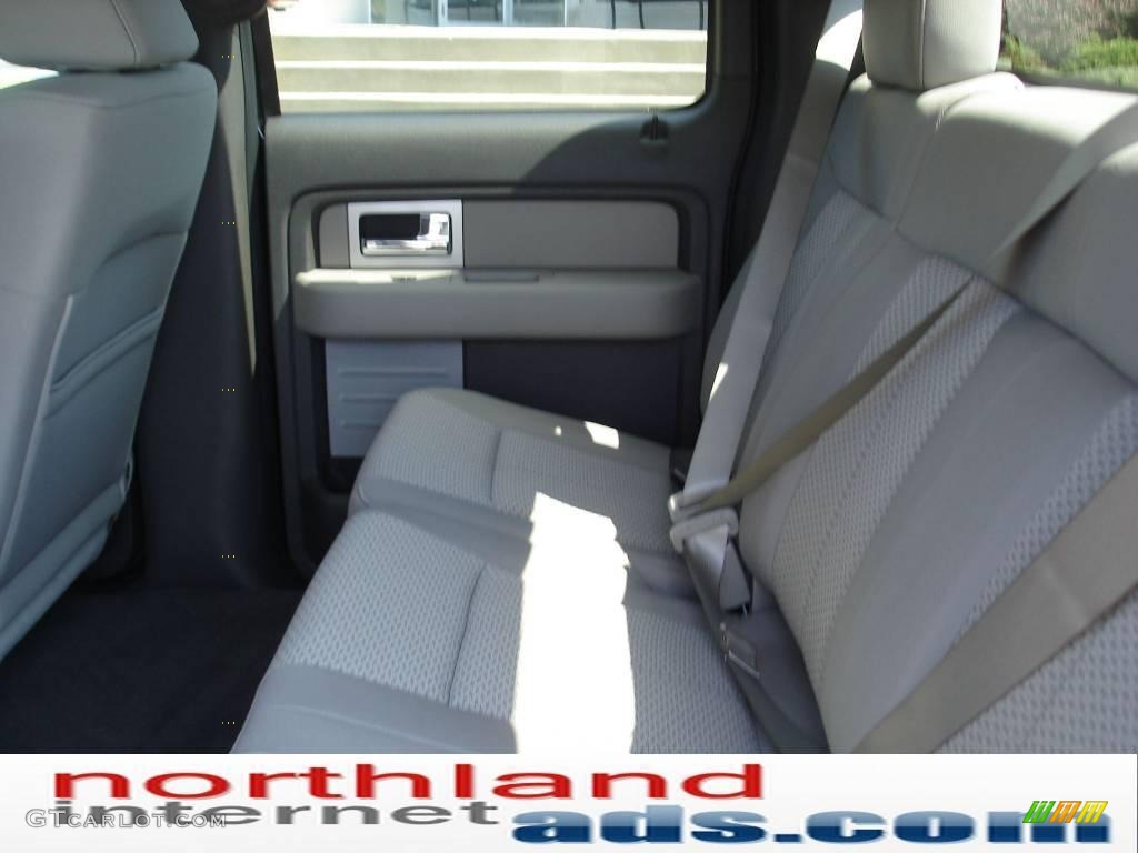 2010 F150 XLT SuperCrew 4x4 - Tuxedo Black / Medium Stone photo #15