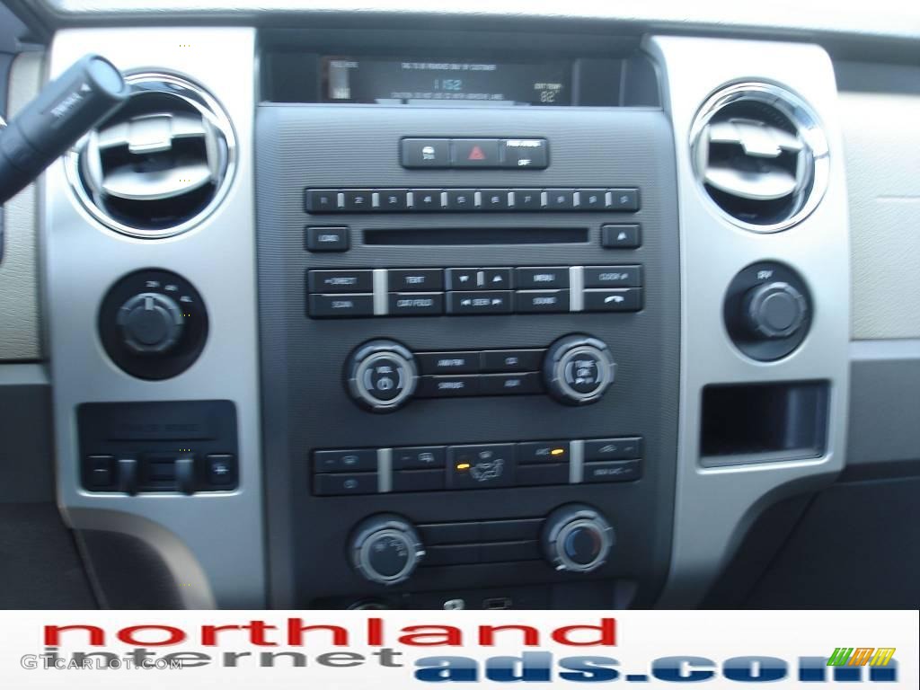 2010 F150 XLT SuperCrew 4x4 - Tuxedo Black / Medium Stone photo #17