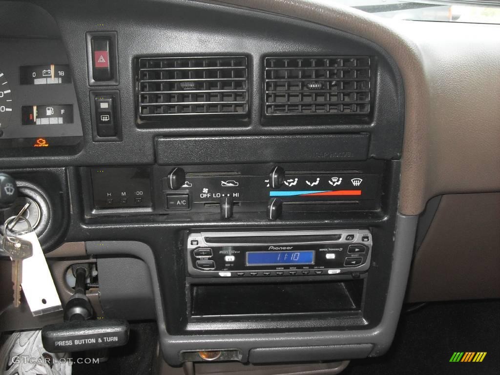 1994 4Runner SR5 4x4 - Black / Gray photo #12