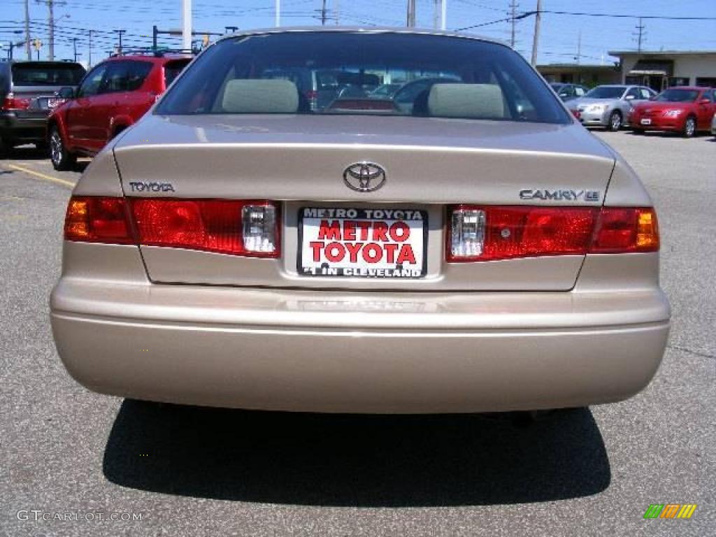 2000 Camry LE - Cashmere Beige Metallic / Oak photo #4