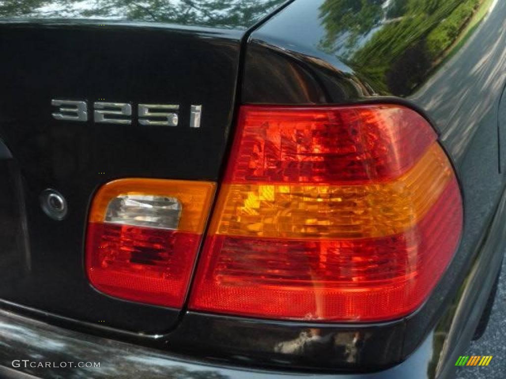 2003 3 Series 325i Sedan - Jet Black / Sand photo #16
