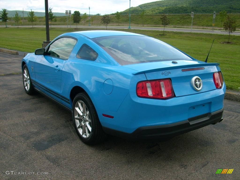 2010 Mustang V6 Coupe - Grabber Blue / Charcoal Black photo #8