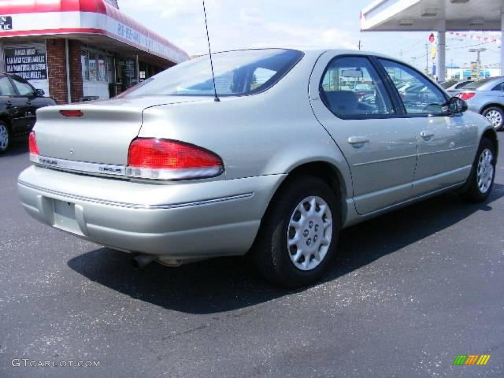 2000 Cirrus LX - Bright Silver Metallic / Silver Fern photo #5
