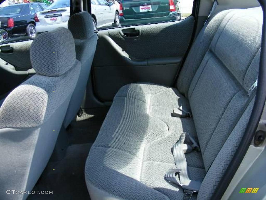 2000 Cirrus LX - Bright Silver Metallic / Silver Fern photo #11