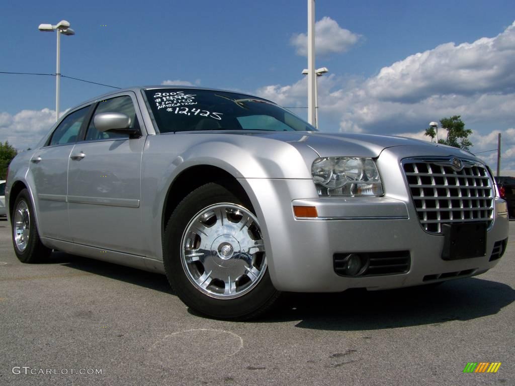 Bright Silver Metallic Chrysler 300