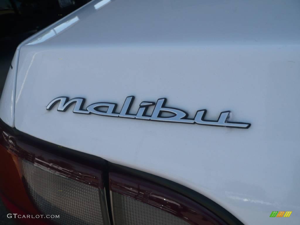 2000 Malibu Sedan - Bright White / Gray photo #12