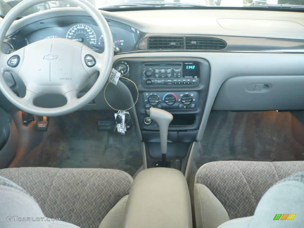 2000 Malibu Sedan - Bright White / Gray photo #15