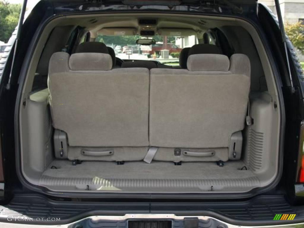 2004 Tahoe LS 4x4 - Black / Tan/Neutral photo #6