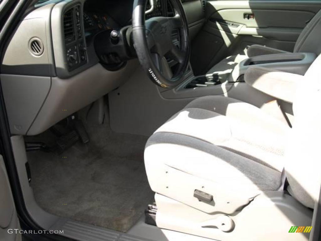 2004 Tahoe LS 4x4 - Black / Tan/Neutral photo #7