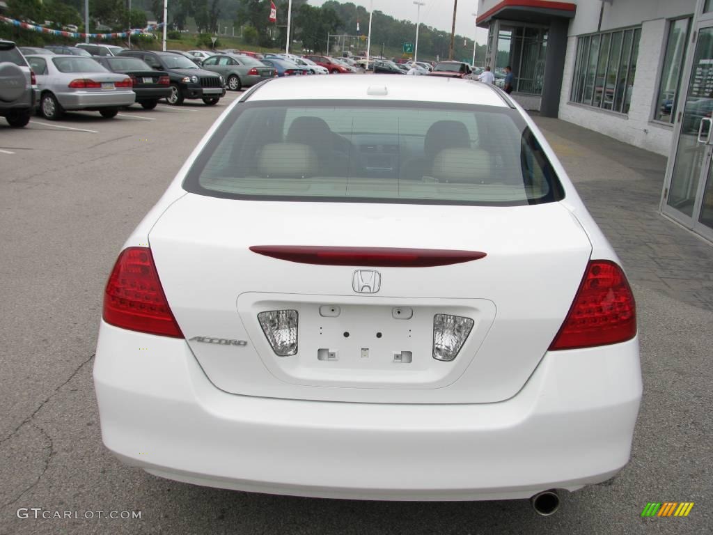 2007 Accord EX-L Sedan - Taffeta White / Ivory photo #5