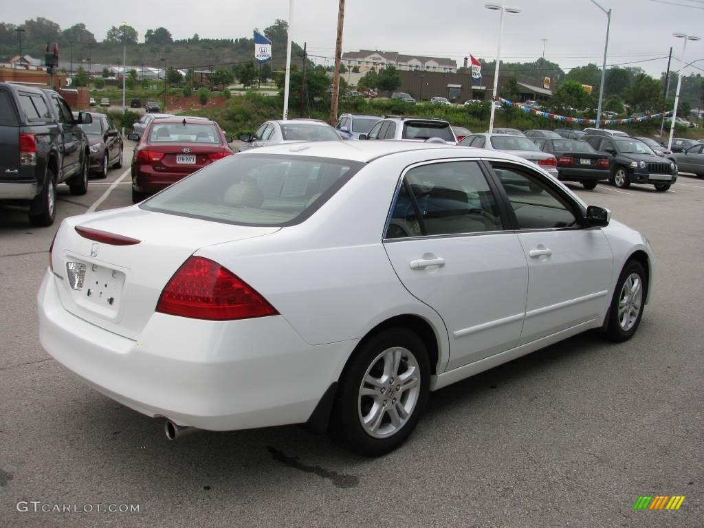 2007 Accord EX-L Sedan - Taffeta White / Ivory photo #6