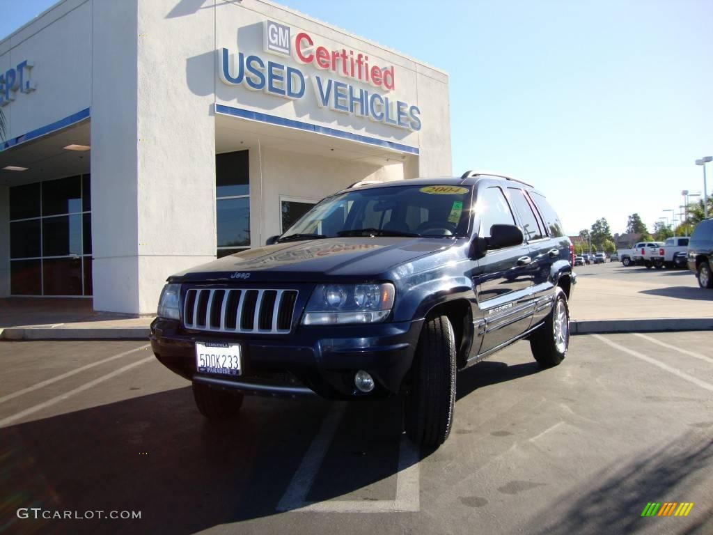 2004 Grand Cherokee Laredo - Midnight Blue Pearl / Dark Slate Gray photo #1