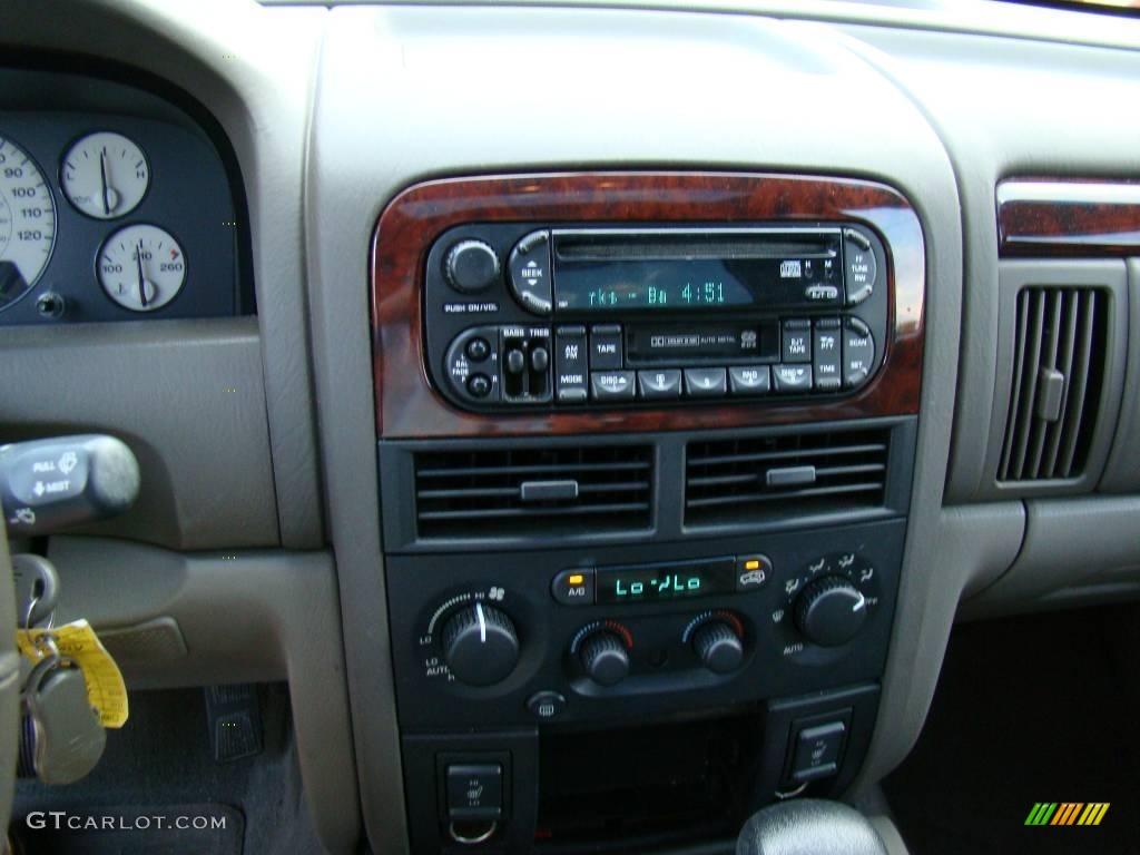 2002 Grand Cherokee Limited 4x4 - Stone White / Dark Slate Gray photo #13