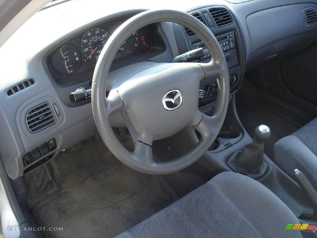 2000 Protege ES - Highlight Silver Metallic / Gray photo #11