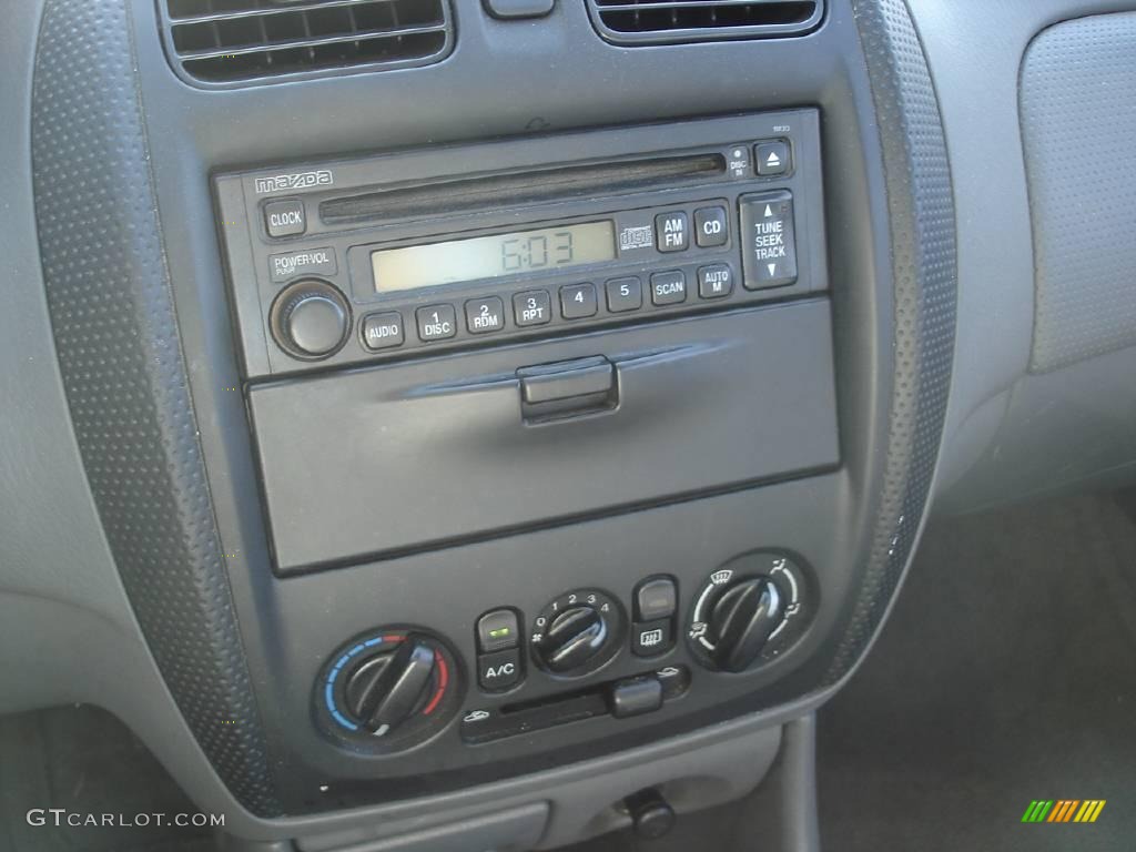 2000 Protege ES - Highlight Silver Metallic / Gray photo #15