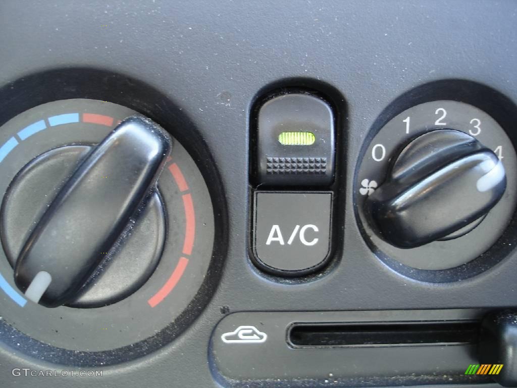 2000 Protege ES - Highlight Silver Metallic / Gray photo #19