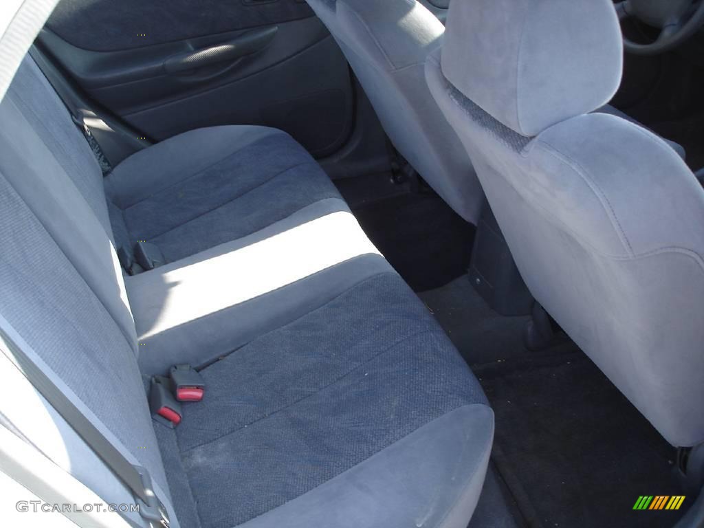 2000 Protege ES - Highlight Silver Metallic / Gray photo #24