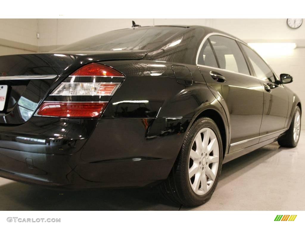 2008 S 550 Sedan - Black / Black photo #9