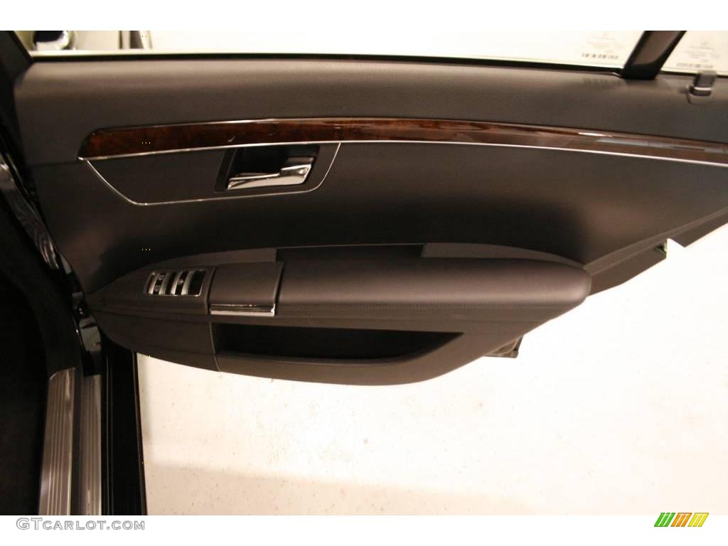 2008 S 550 Sedan - Black / Black photo #19