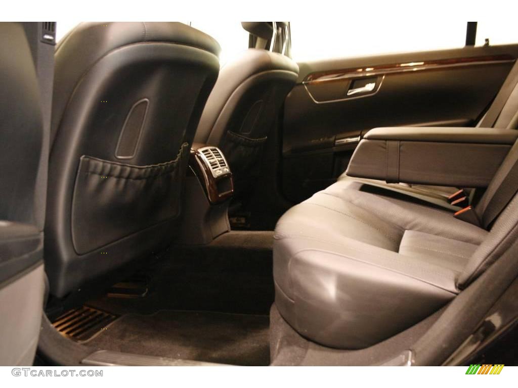 2008 S 550 Sedan - Black / Black photo #41