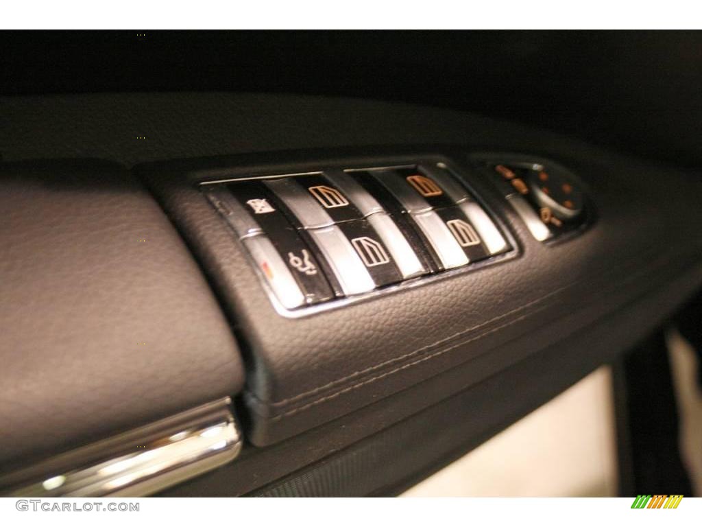 2008 S 550 Sedan - Black / Black photo #44