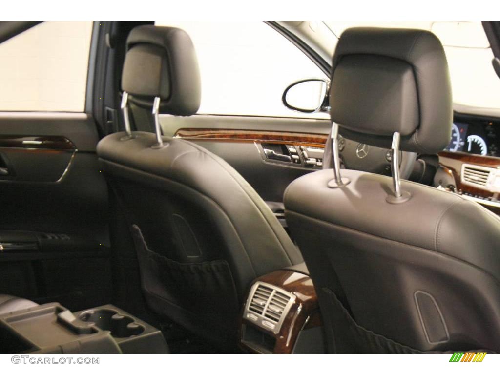 2008 S 550 Sedan - Black / Black photo #45
