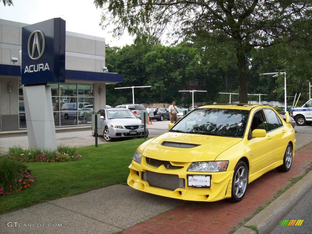 2003 Lancer Evolution VIII - Lightning Yellow / Black/Blue photo #1