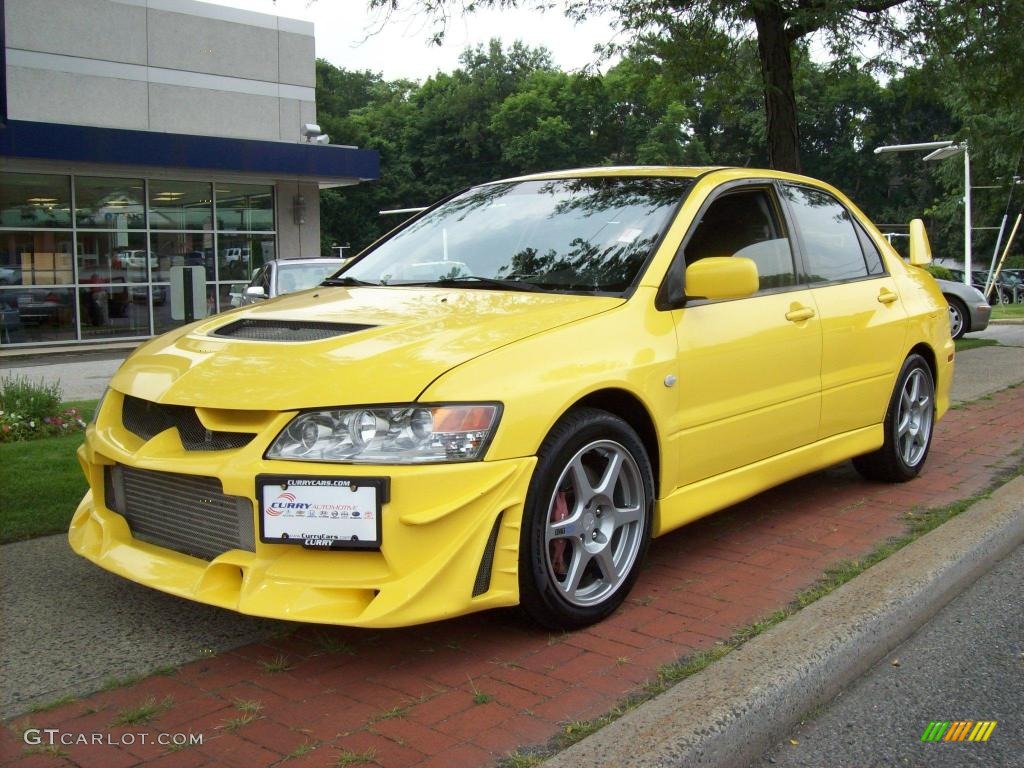 2003 Lightning Yellow Mitsubishi Lancer Evolution VIII 15634155 Photo