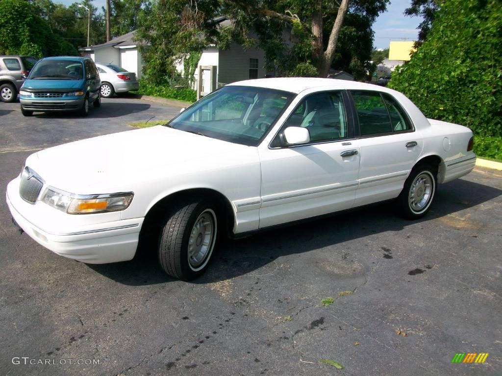 1997 Grand Marquis LS - Vibrant White / Light Graphite photo #7