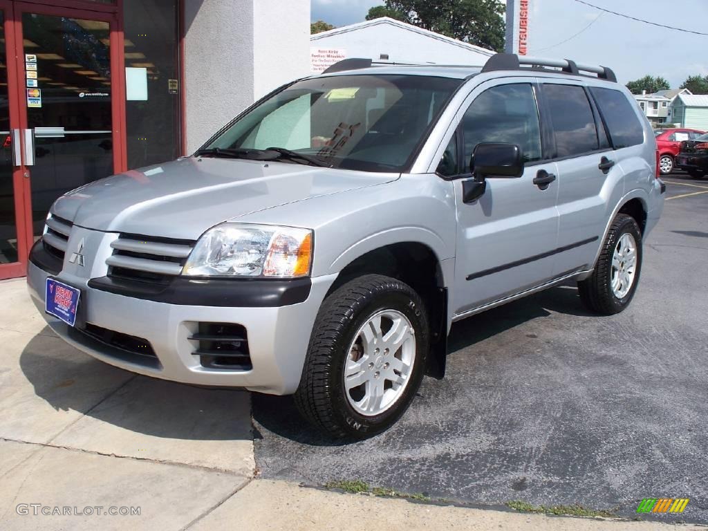 2004 Endeavor LS - Sterling Silver Metallic / Charcoal Gray photo #1