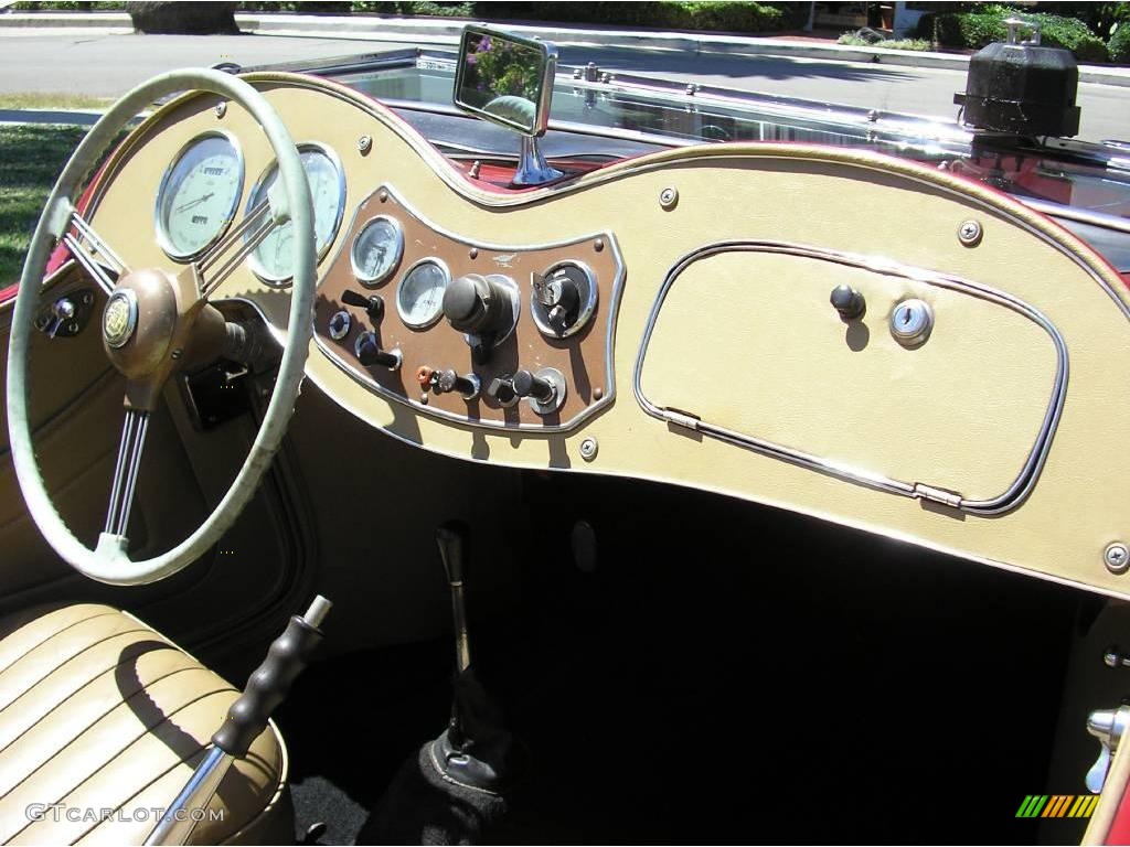 1952 MG TD Roadster Tan Dashboard Photo #15662050