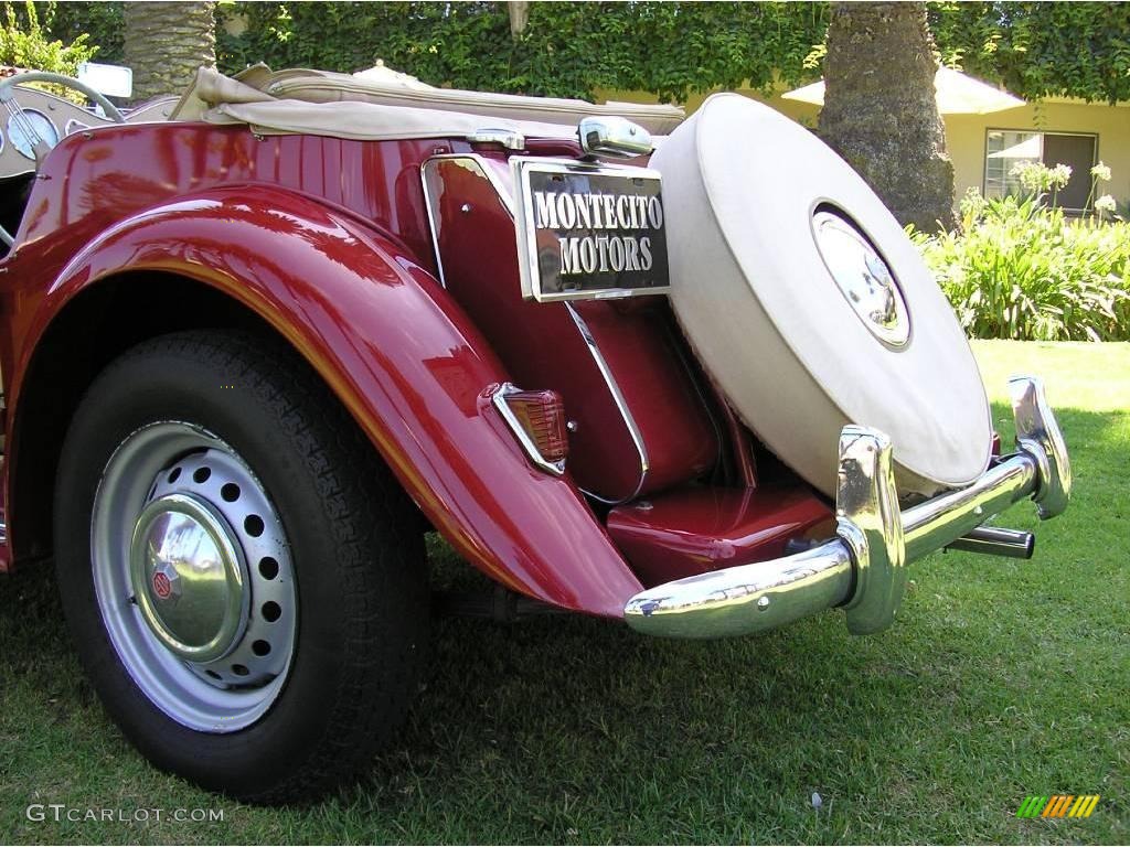 1952 TD Roadster - MG Red / Tan photo #57