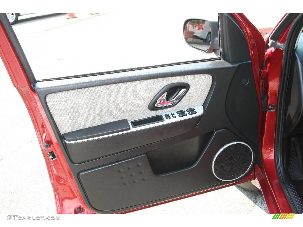 2005 Mariner V6 Convenience 4WD - Vivid Red / Black/Light Parchment photo #12