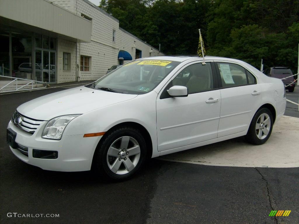 2006 Fusion SE - Oxford White / Camel photo #1