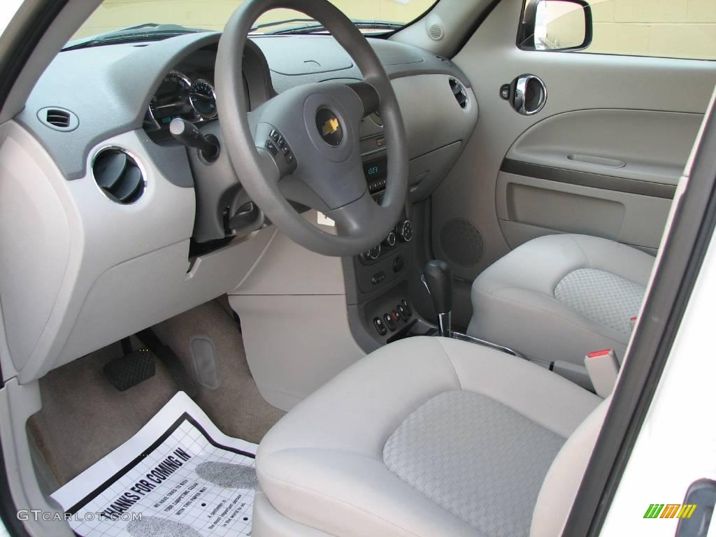 2008 HHR LS - Summit White / Gray photo #11