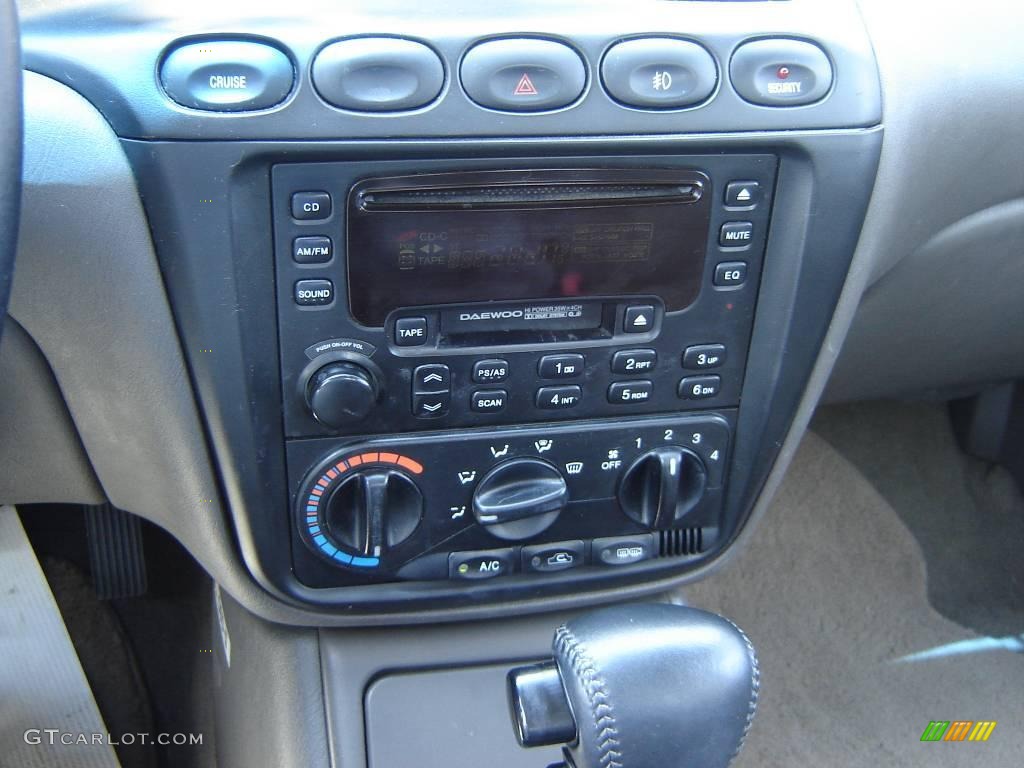 2001 Leganza SX - Olive Silver Metallic / Beige photo #10