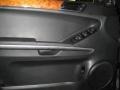 Black - ML 350 4Matic Photo No. 16
