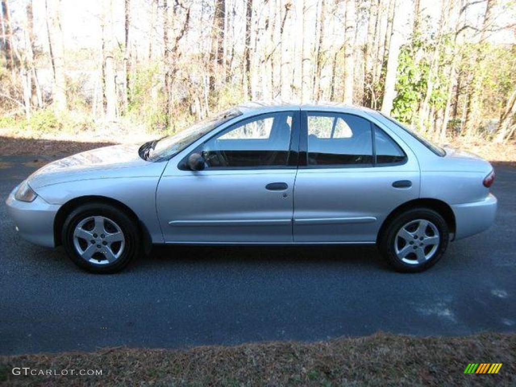 2003 Cavalier LS Sedan - Ultra Silver Metallic / Graphite Gray photo #10