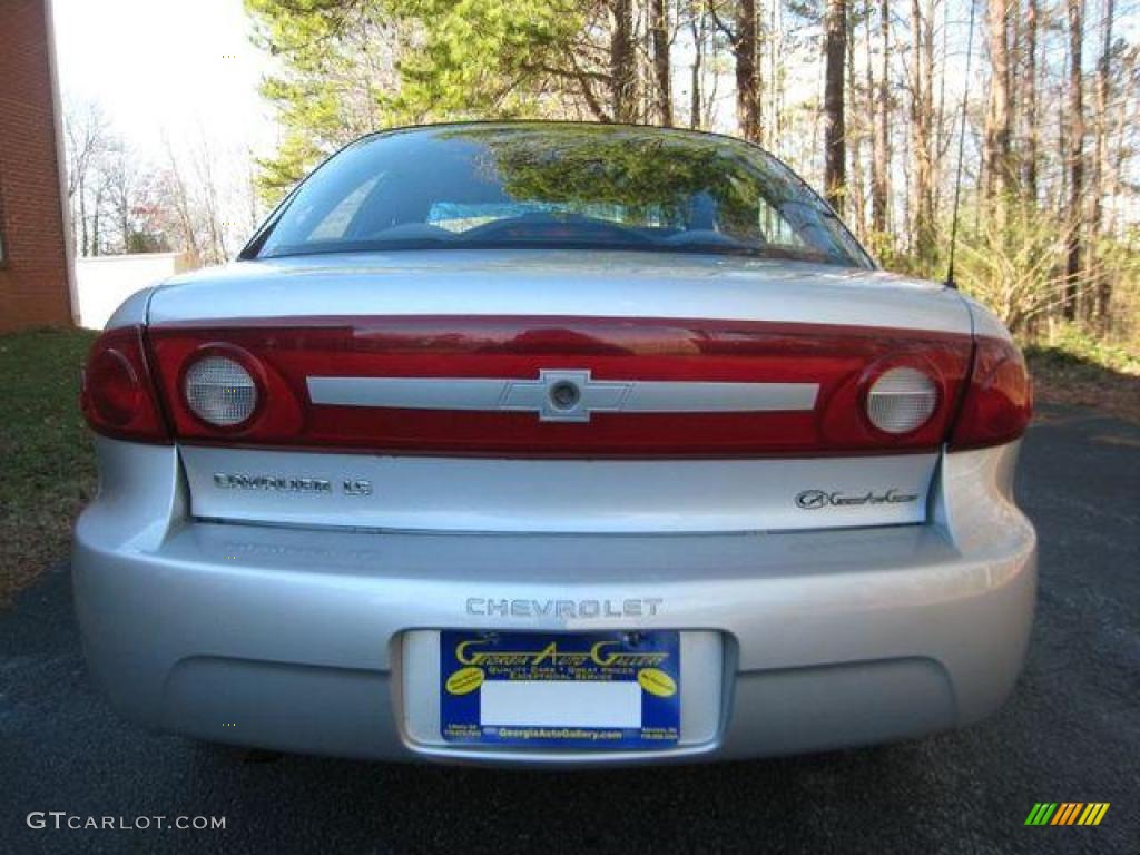 2003 Cavalier LS Sedan - Ultra Silver Metallic / Graphite Gray photo #11