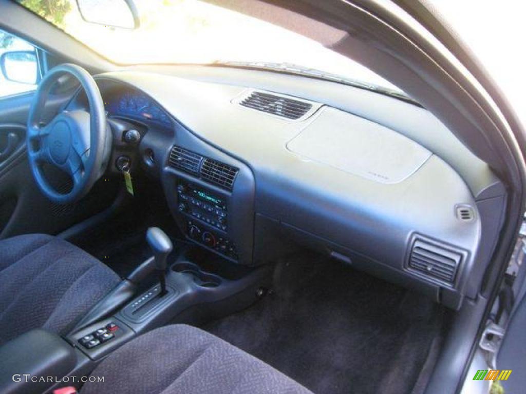 2003 Cavalier LS Sedan - Ultra Silver Metallic / Graphite Gray photo #17