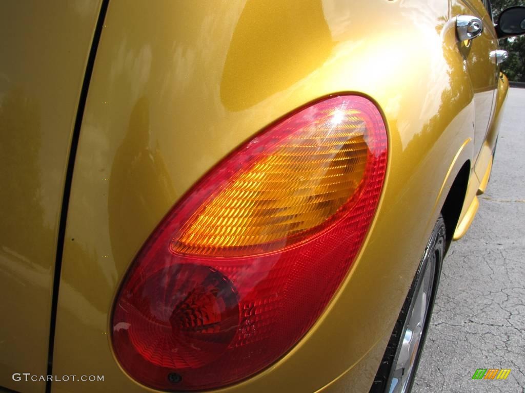 2002 PT Cruiser Dream Cruiser Series 1 - Inca Gold Pearlcoat / Taupe photo #30
