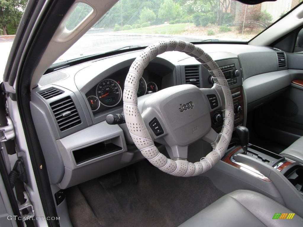 2005 Grand Cherokee Limited - Bright Silver Metallic / Dark Khaki/Light Graystone photo #8