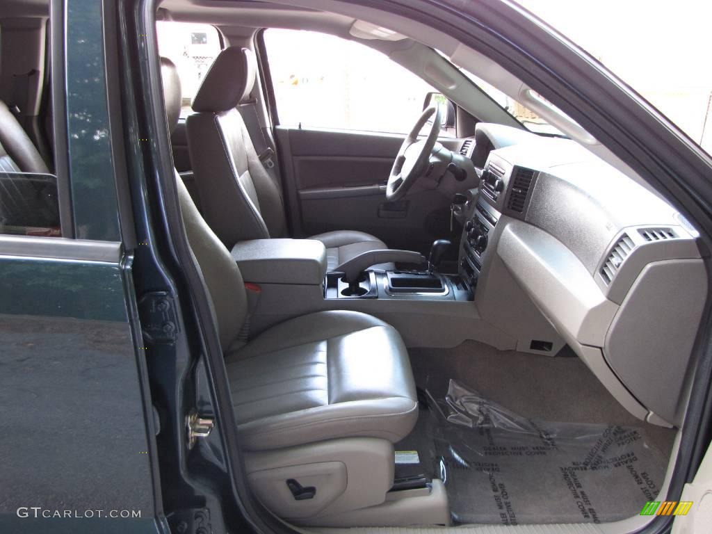 2005 Grand Cherokee Laredo - Deep Beryl Green Pearl / Khaki photo #5
