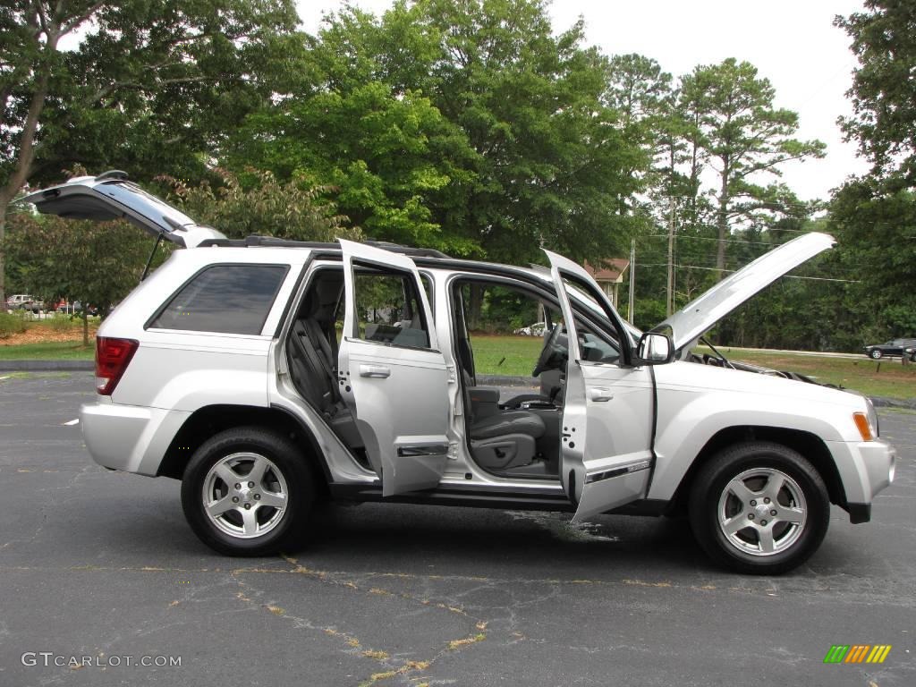 2005 Grand Cherokee Limited - Bright Silver Metallic / Dark Khaki/Light Graystone photo #13