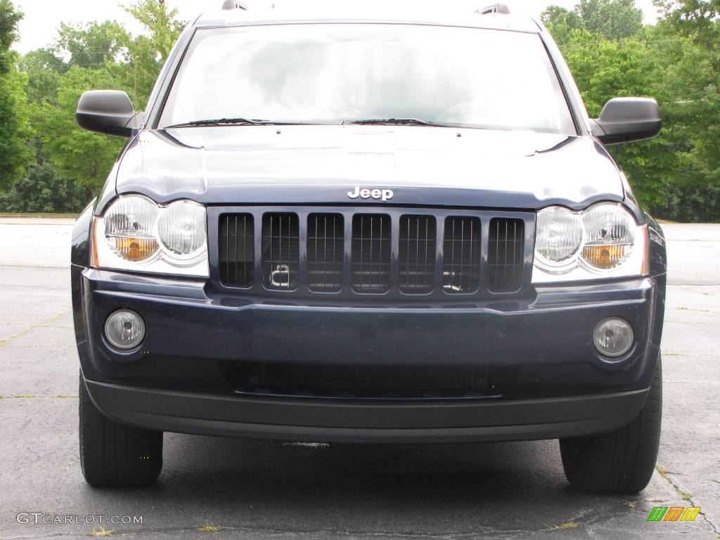 2005 Grand Cherokee Laredo - Midnight Blue Pearl / Medium Slate Gray photo #15