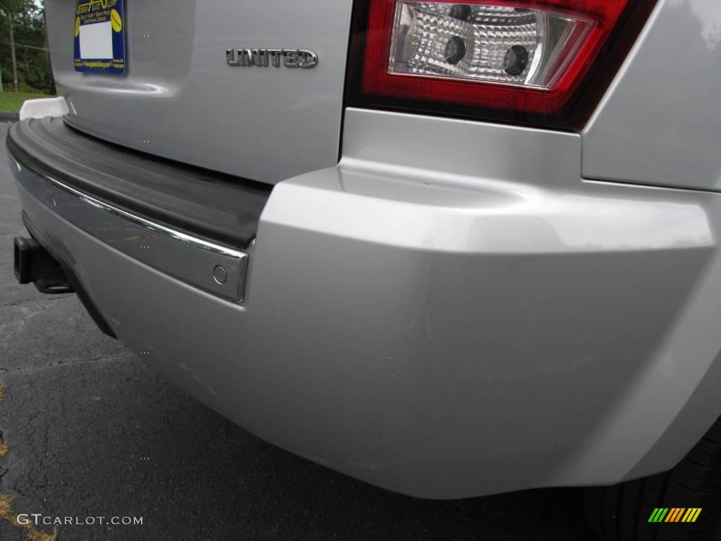 2005 Grand Cherokee Limited - Bright Silver Metallic / Dark Khaki/Light Graystone photo #22