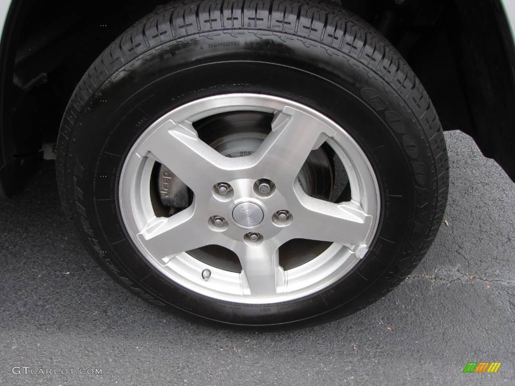 2005 Grand Cherokee Limited - Bright Silver Metallic / Dark Khaki/Light Graystone photo #27