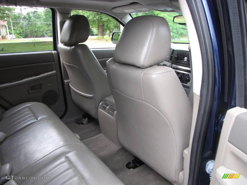 2005 Grand Cherokee Laredo - Midnight Blue Pearl / Medium Slate Gray photo #27