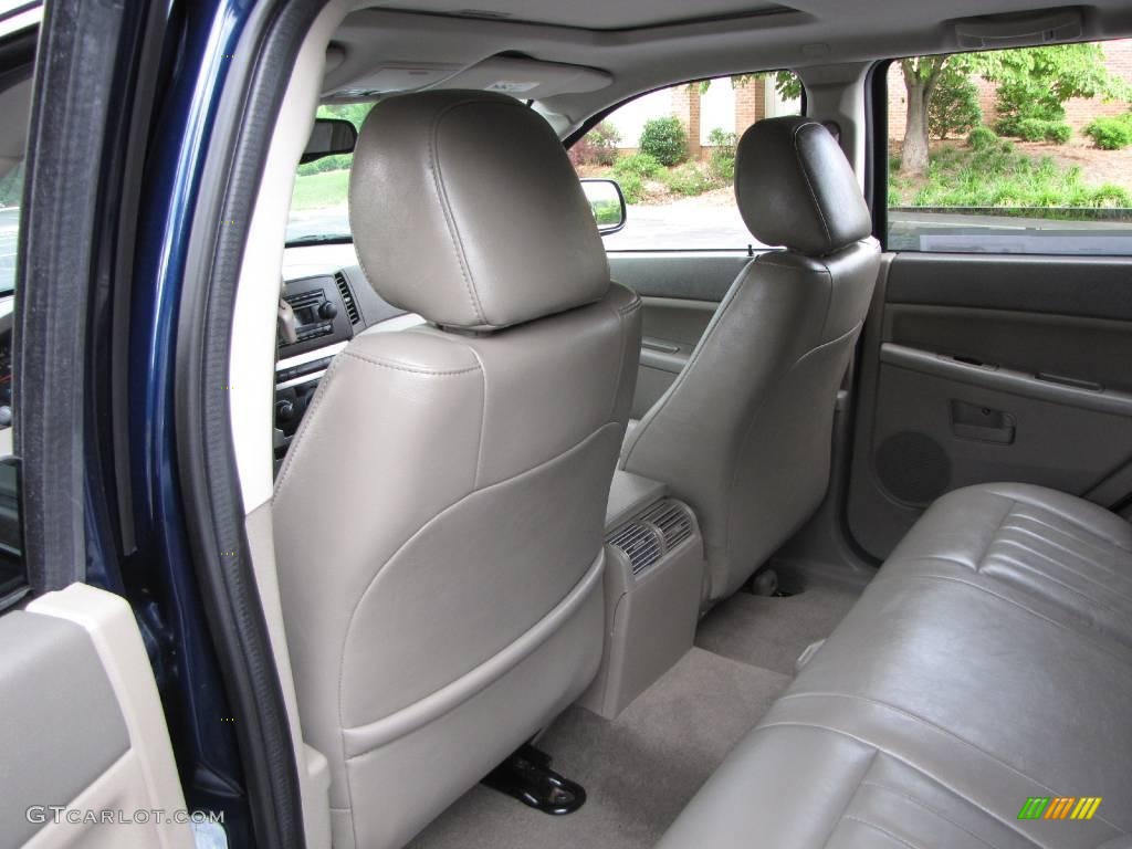 2005 Grand Cherokee Laredo - Midnight Blue Pearl / Medium Slate Gray photo #28